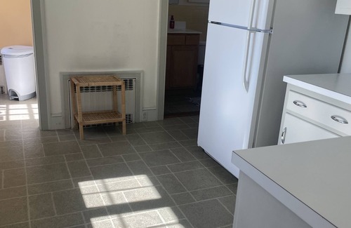 Dartmouth House | Adorable cape in Padanaram village