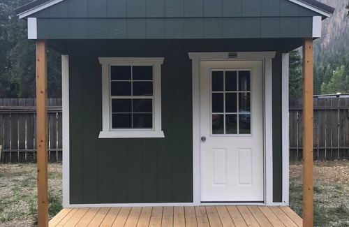Kellogg Cabin | Adorable CDA River Cabins, Centrally Located!