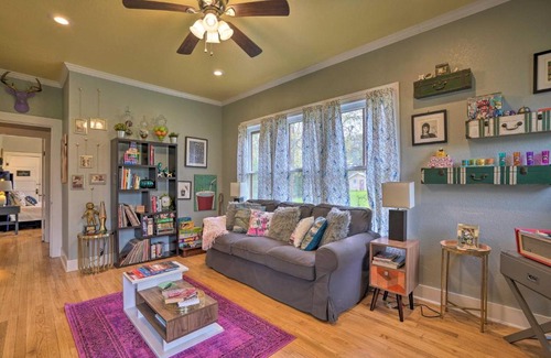 Seguin House | Adorable Cottage Less Than 1 Mi to Guadalupe River and Dtwn