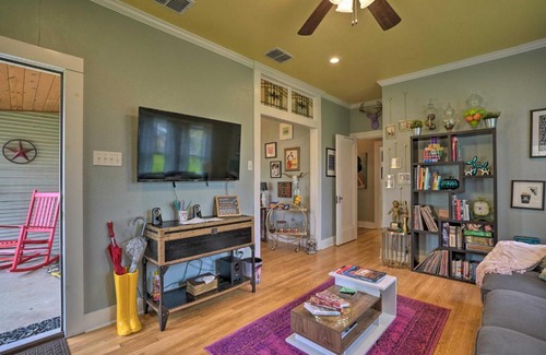 Seguin House | Adorable Cottage Less Than 1 Mi to Guadalupe River and Dtwn