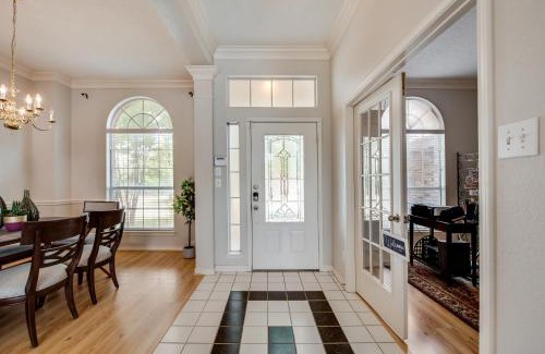 South Arlington House | Adorable, Cozy, Relaxing Home