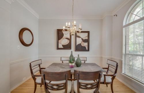 South Arlington House | Adorable, Cozy, Relaxing Home