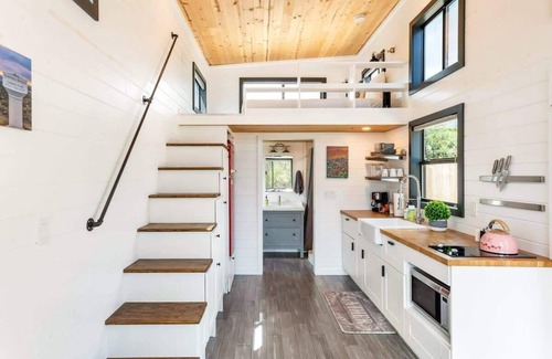 Dripping Springs Cabin | Adorable & Cozy Tiny House #5 @Infinity Ranch