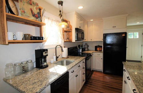 Harwich Port Apartment | Adorable Custom Specious Apartment (2285)