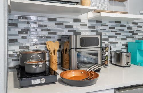 Cedar Crest Apartment | Adorable Cute 1BR Dallas Stay