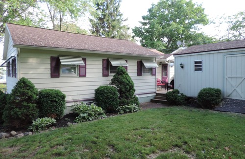Penn Yan House | Adorable, cute as a button Keuka Lake view cottage, Close to everything!