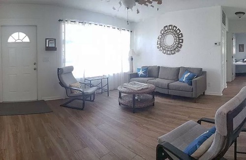 Ormond Beach Plaza House | Adorable dog-friendly home with modern interior, great location, AC, & W/D