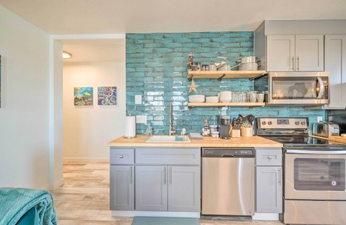 Long Beach Apartment | Adorable Downtown Studio - 1 Block to Long Beach!