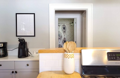 Coeur d'Alene House | Adorable Downtown CDA Bungalow Charming 2-bedroom with AC, WiFi, Coeur d'Alene