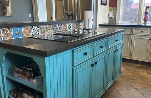 Eaton House | Adorable Farmhouse within steps of Double Check Arena!