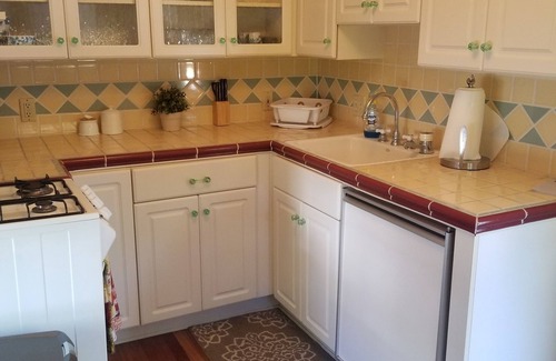 Chico Apartment | Adorable historic carriage house across from Bidwell Park