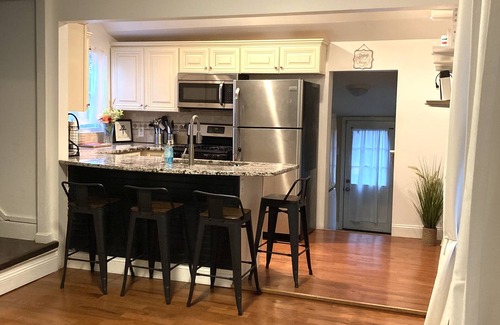 Mount Holly House | Adorable Home, Central Spot, All Welcome