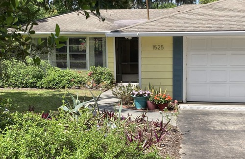 Mount Dora House | Adorable House In Mount Dora