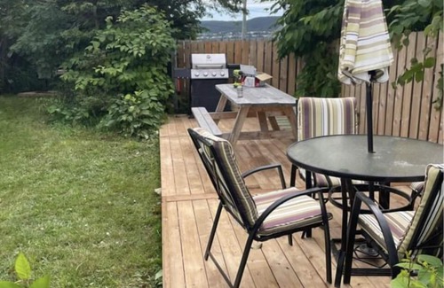 Terra Nova House | Adorable house w Hot Tub!