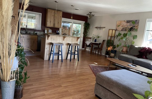 Grass Valley House | Adorable house walking distance to town-comfy private back patio