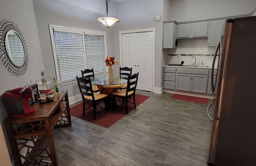West End House | Adorable Intown Duplex Close to Downtown Atlanta; 5 minute walk to Beltline