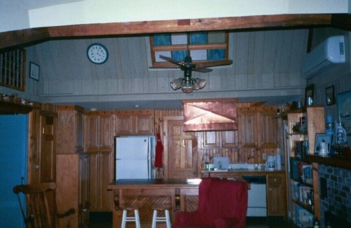 Manasquan Cottage | Adorable Irish Cottage-2 Bedroom, Fenced yard, Pets, Open Concept, Easy Access