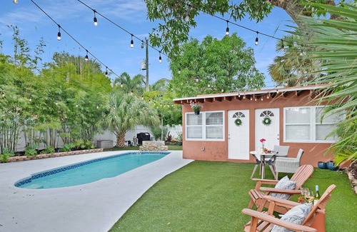 Flamingo Parks House | Adorable Lobster Cottage in Flamingo Park, Pets ok!