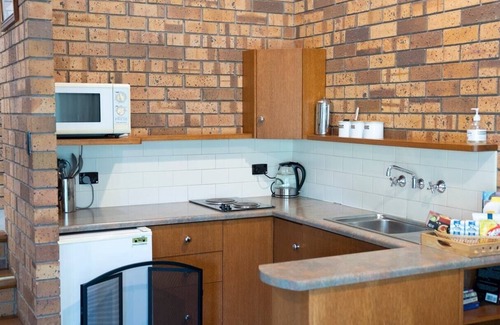 Bethany House | Adorable Lodge 1 AT Blickinstal Retreat