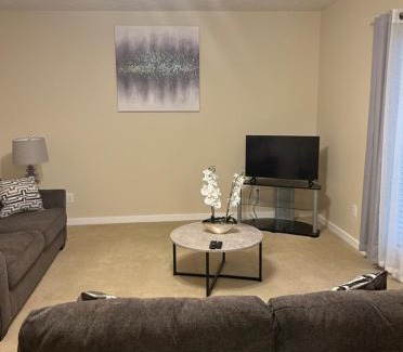 Gunter Afs Apartment | *Adorable luxurious 1 Bedroom*