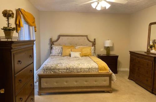 Gunter Afs Apartment | *Adorable luxurious 1 Bedroom*