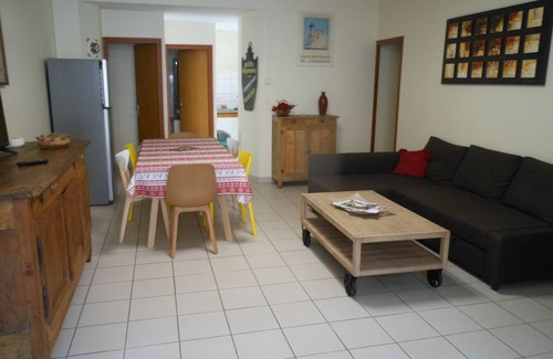 Bagneres-de-Luchon Apartment | Adorable Meuble DE Standing Dans Chalet Montagnard
