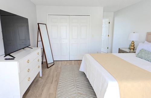 Neptune Beach House | Adorable Neptune Beach 2bed, monthly - Town Center