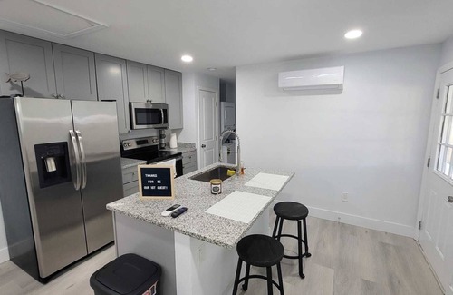 St. Petersburg - Clearwater Apartment | Adorable New Remodel W Cozy Guesthouse to Relax