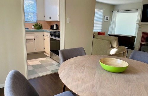 La Mesa House | ADORABLE & newly remodeled house near La Mesa Village & 20 min to the beaches!
