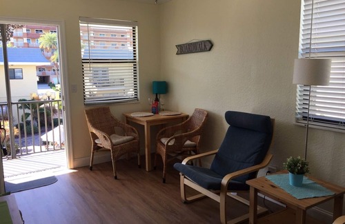 Redington Beach Condo | Adorable One Bedroom One Bathroom With Easy Access To The Beach!
