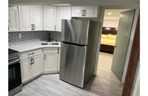 Mineola Apartment | Adorable, one bedroom apartment in New Hyde Park