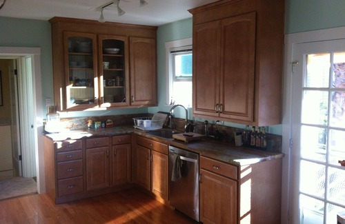 San Anselmo House | Adorable, peaceful 2-bdrm house in charming Fairfax near bus, food & shops