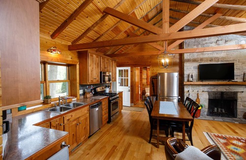 Ephraim Cabin | Adorable Pet Friendly Cottage in the Heart of Ephraim! Great WiFi