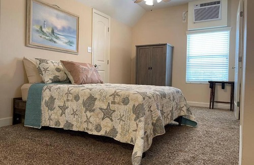 Lakeland Apartment | Adorable private 1-bedroom studio on mini-farm.