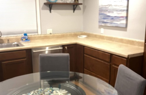Broadview Manor Cottage | Adorable private cottage close to beaches and Port Canaveral