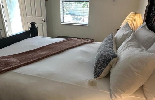 Royal Palm Beach House | Adorable Self Check-in Guest Suite w/Private Patio