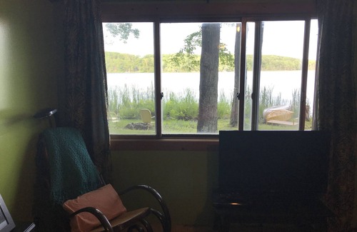 Alden Apartment | Adorable Studio Cottage on Beautiful Thayer Lake!