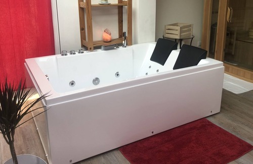 Vallenoncello Bed & Breakfast | adorable suite with whirlpool and sauna