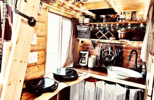 Burbank House | Adorable (Teeny!) Tiny House, Beautiful Views