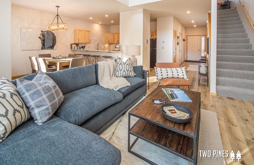 Big Sky House | Adorable Townhome! 15 Min Drive to Resort! 5 Min Walk to Town Center and Shuttle