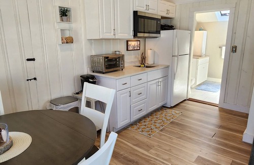 West Dennis Cottage | Adorable Unique Rental in West Dennis, MA Unit 5