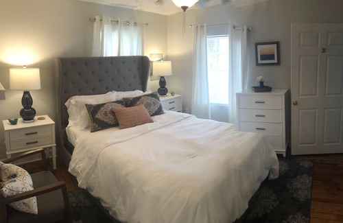 Uptown Historic District Cottage | Adorable uptown cottage, just steps to shopping, parade routes, and much more!