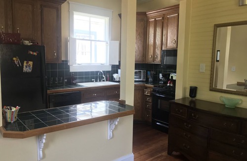 Vicksburg Cottage | Adorable Victorian Duplex located in the heart of the historic district