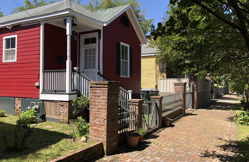 Vicksburg Cottage | Adorable Victorian Duplex located in the heart of the historic district