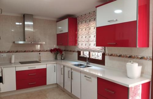 Puente Genil Apartment | Adosado Centro Urbano 3 Dorm Patio Terraza Wi-fi Puente Genil 1-6 Huésped