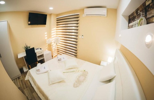 Trn House | Adria Centar Koćuša - Deluxe Double Room with Balcony 15