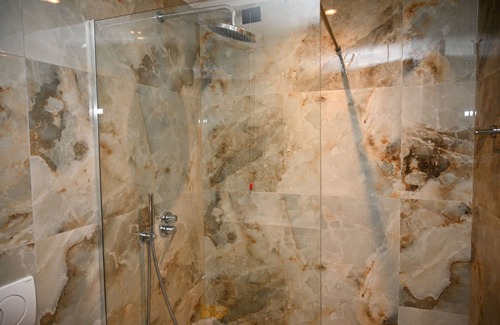 Shkembi i Kavajes Hotel | Adria Palace Hotel