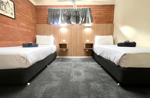 Forbes Hotel | Adrian Motel