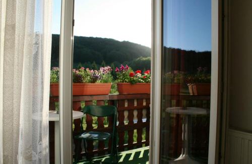 Jezerce House | Adriana Guesthouse