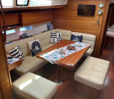Tomicici Boat Rental | Adriatic Blue Voyage